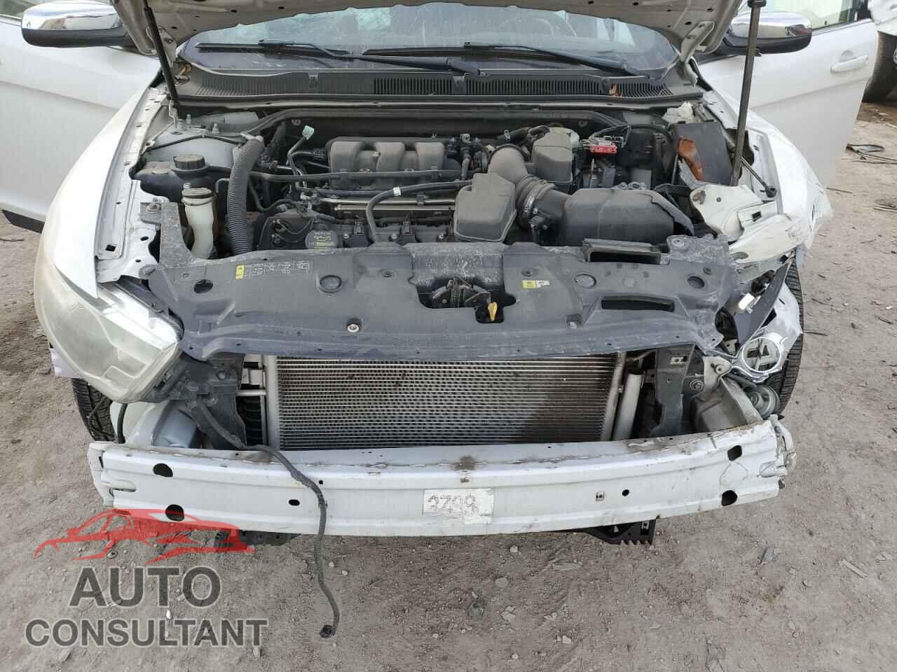 FORD TAURUS 2011 - 1FAHP2FW5BG113304
