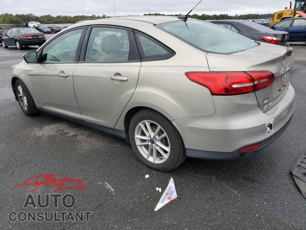 FORD FOCUS 2015 - 1FADP3F21FL247208