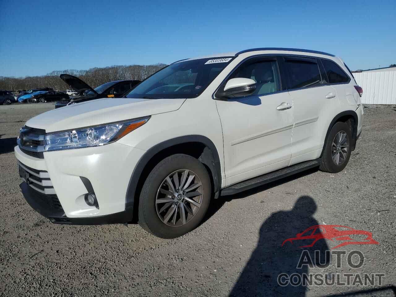 TOYOTA HIGHLANDER 2018 - 5TDJZRFH5JS802151