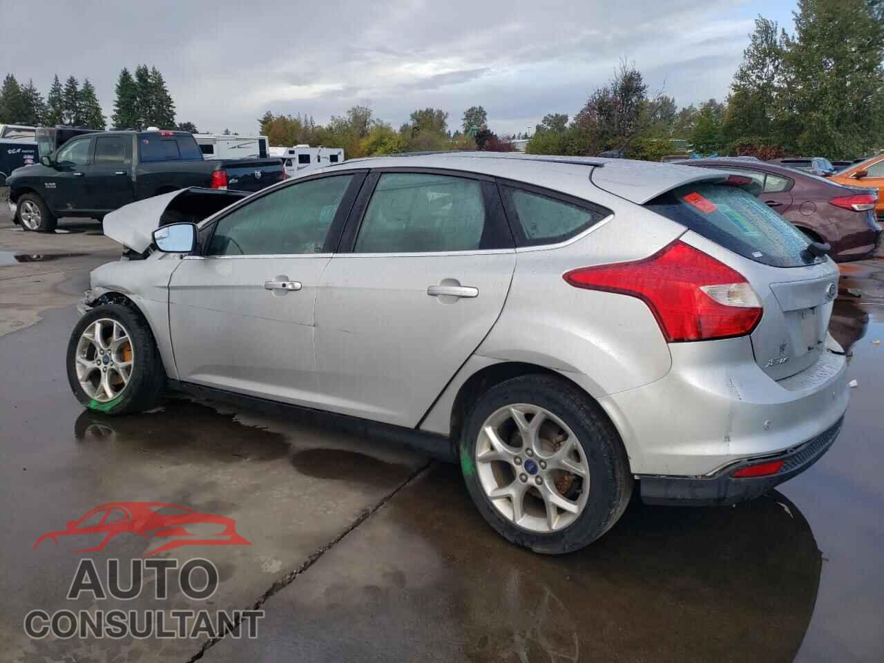 FORD FOCUS 2014 - 1FADP3N26EL433276