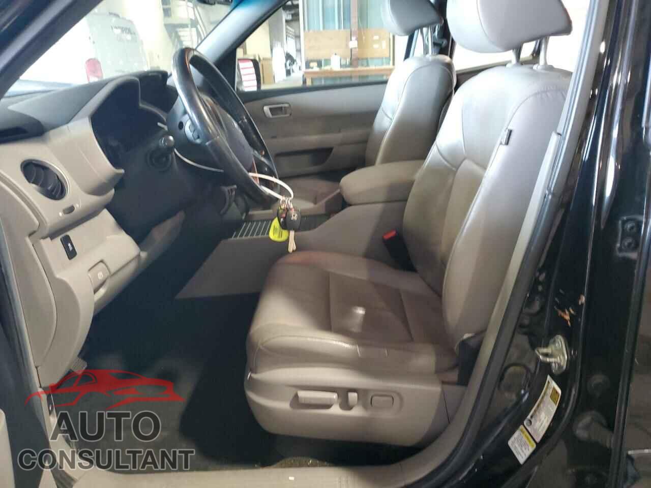 HONDA PILOT 2013 - 5FNYF4H58DB023316