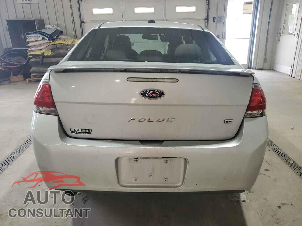 FORD FOCUS 2010 - 1FAHP3CN5AW117357