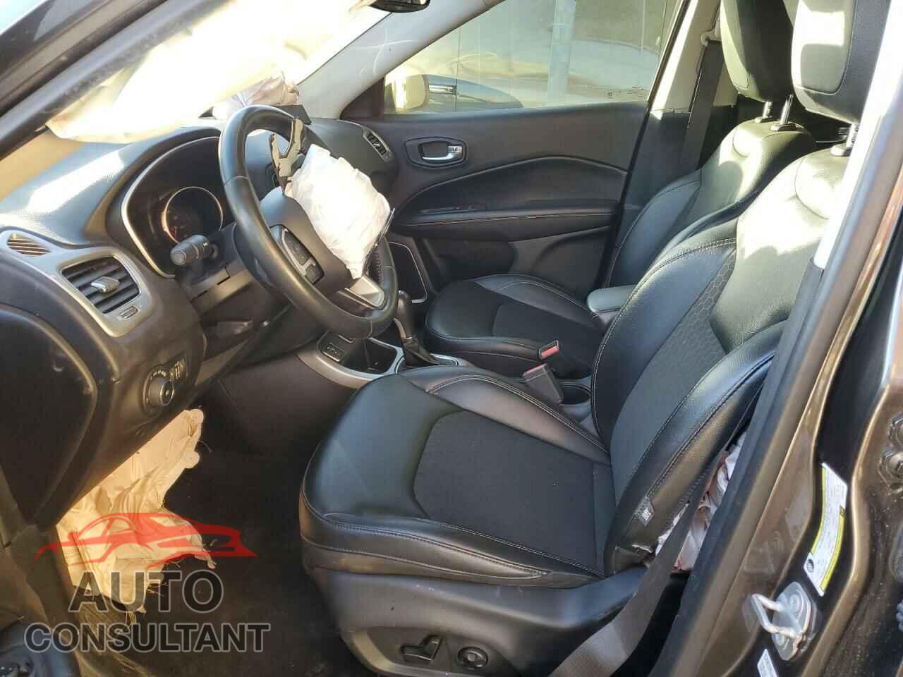 JEEP COMPASS 2018 - 3C4NJCBB8JT293475