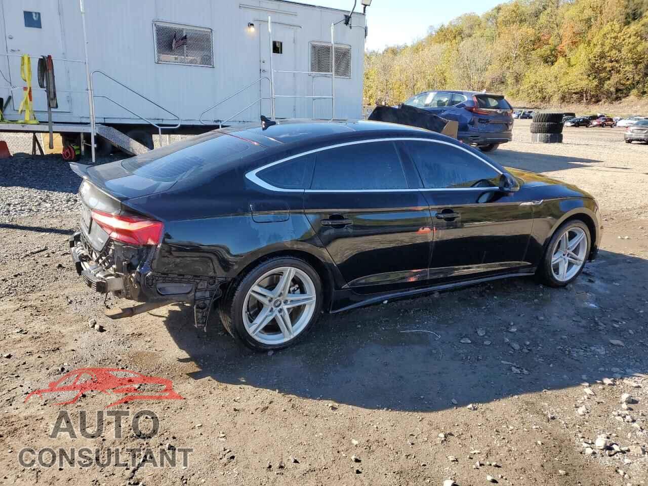 AUDI A5 2022 - WAUDACF52NA012927
