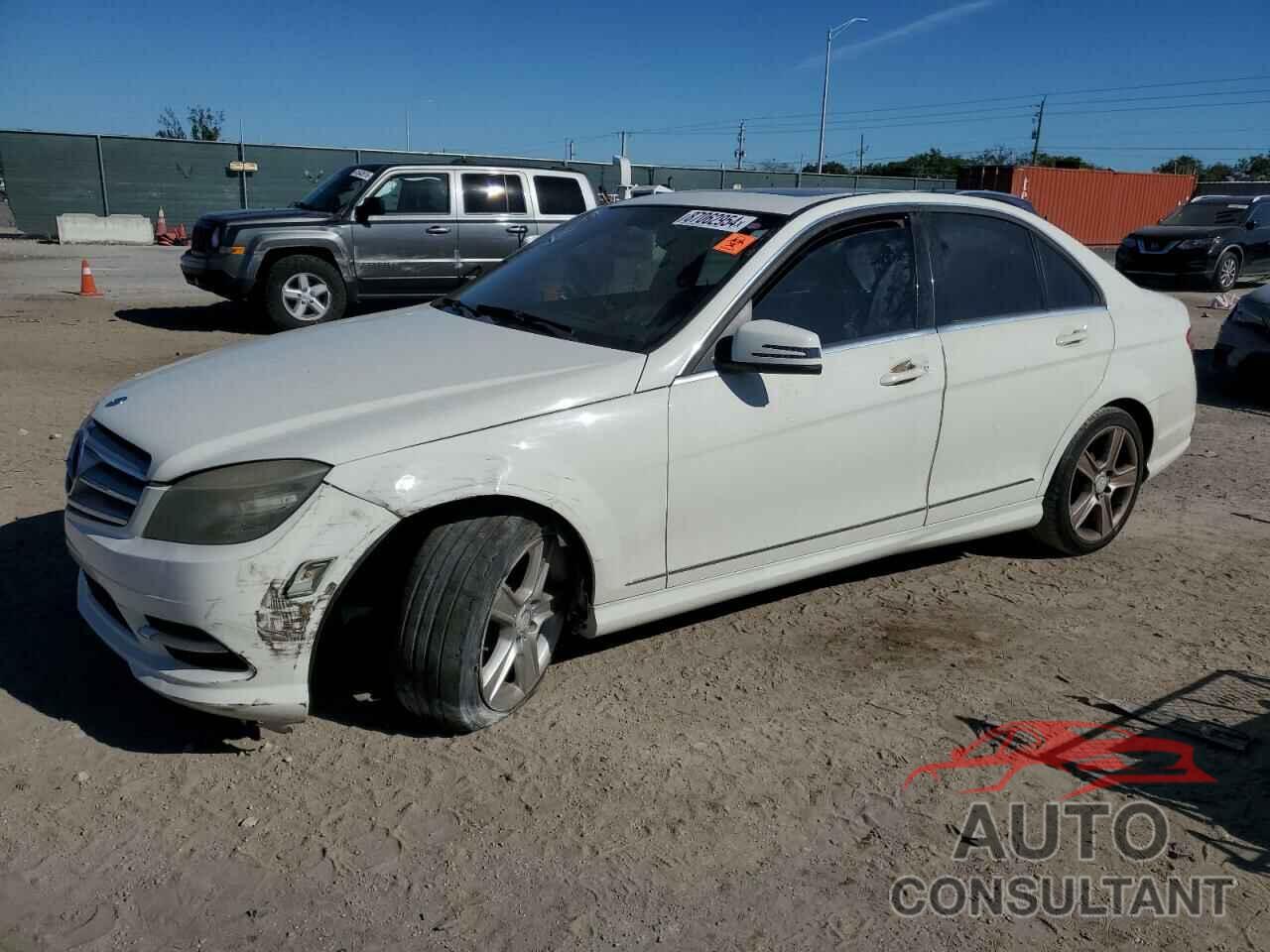 MERCEDES-BENZ C-CLASS 2011 - WDDGF5EB4BR134695