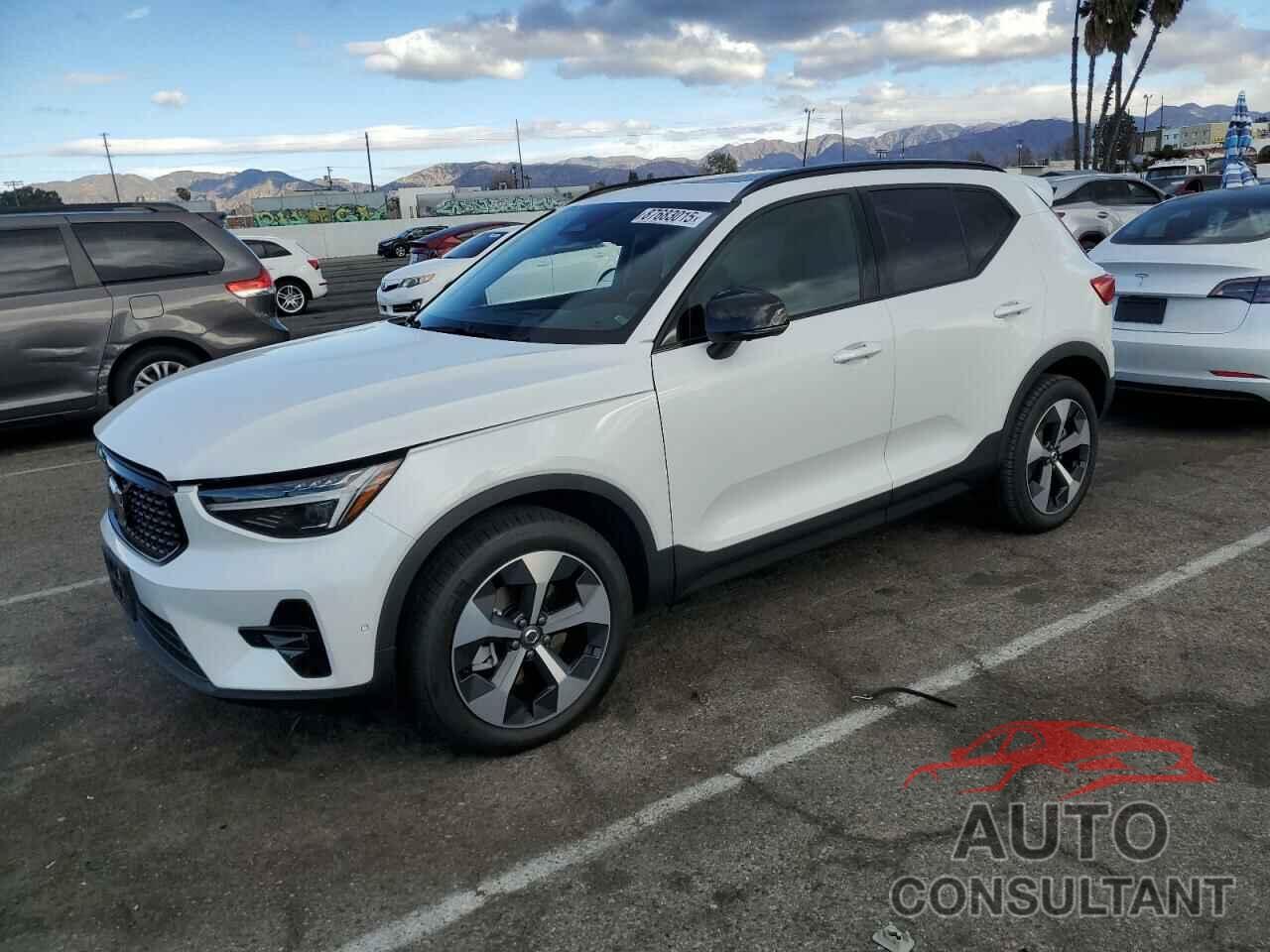 VOLVO XC40 PLUS 2025 - YV4L12UC2S2519775