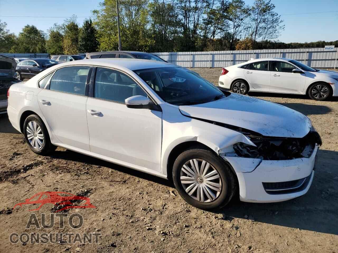 VOLKSWAGEN PASSAT 2015 - 1VWAT7A35FC106932