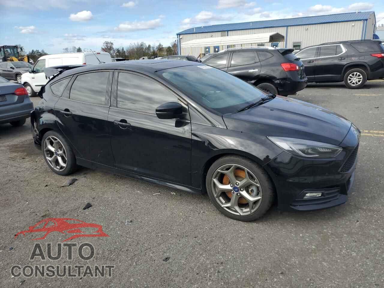 FORD FOCUS 2017 - 1FADP3L91HL330626
