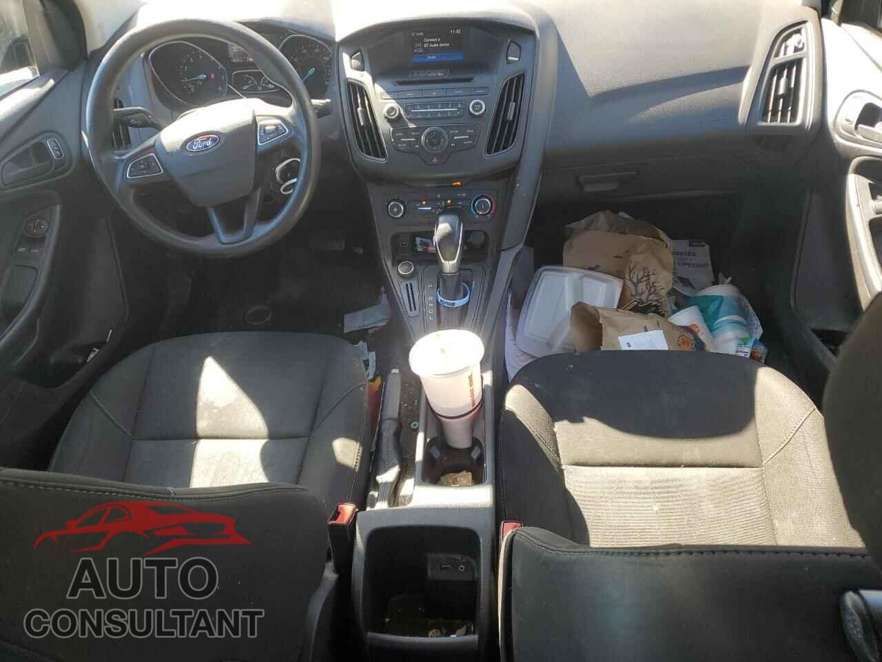 FORD FOCUS 2017 - 1FADP3E20HL253067
