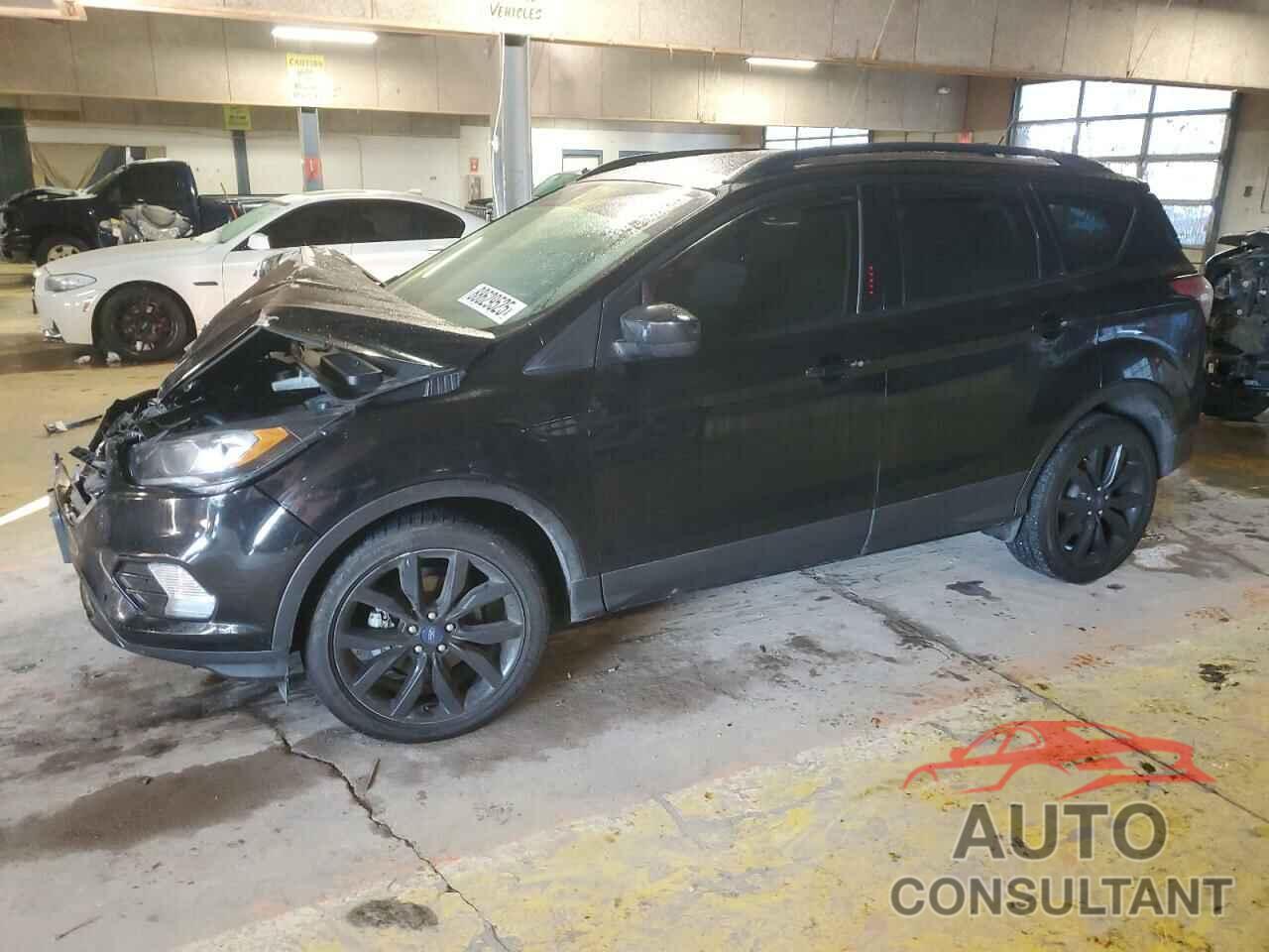 FORD ESCAPE 2018 - 1FMCU0GD9JUC01105