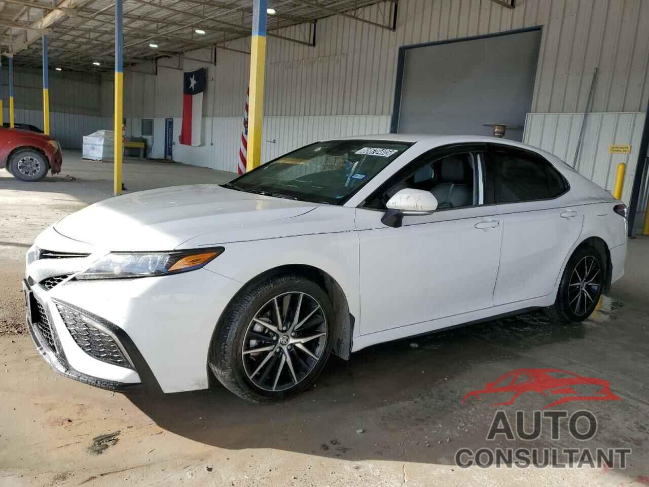 TOYOTA CAMRY 2023 - 4T1G11AK2PU820242