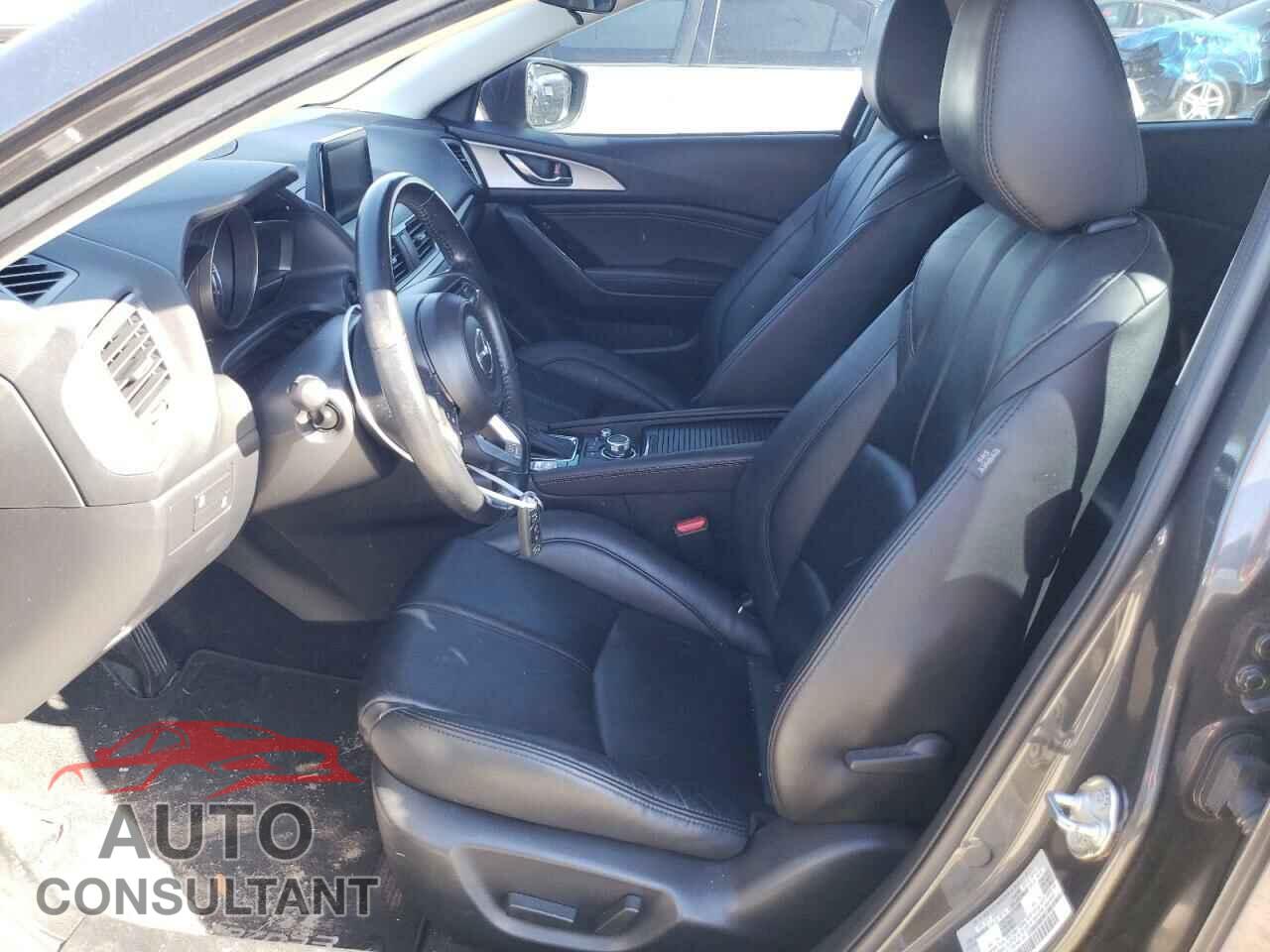MAZDA 3 2018 - 3MZBN1V35JM177741