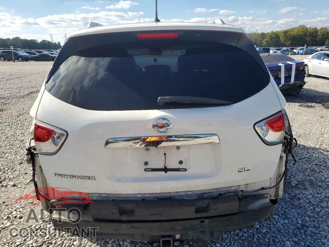 NISSAN PATHFINDER 2013 - 5N1AR2MN0DC651060