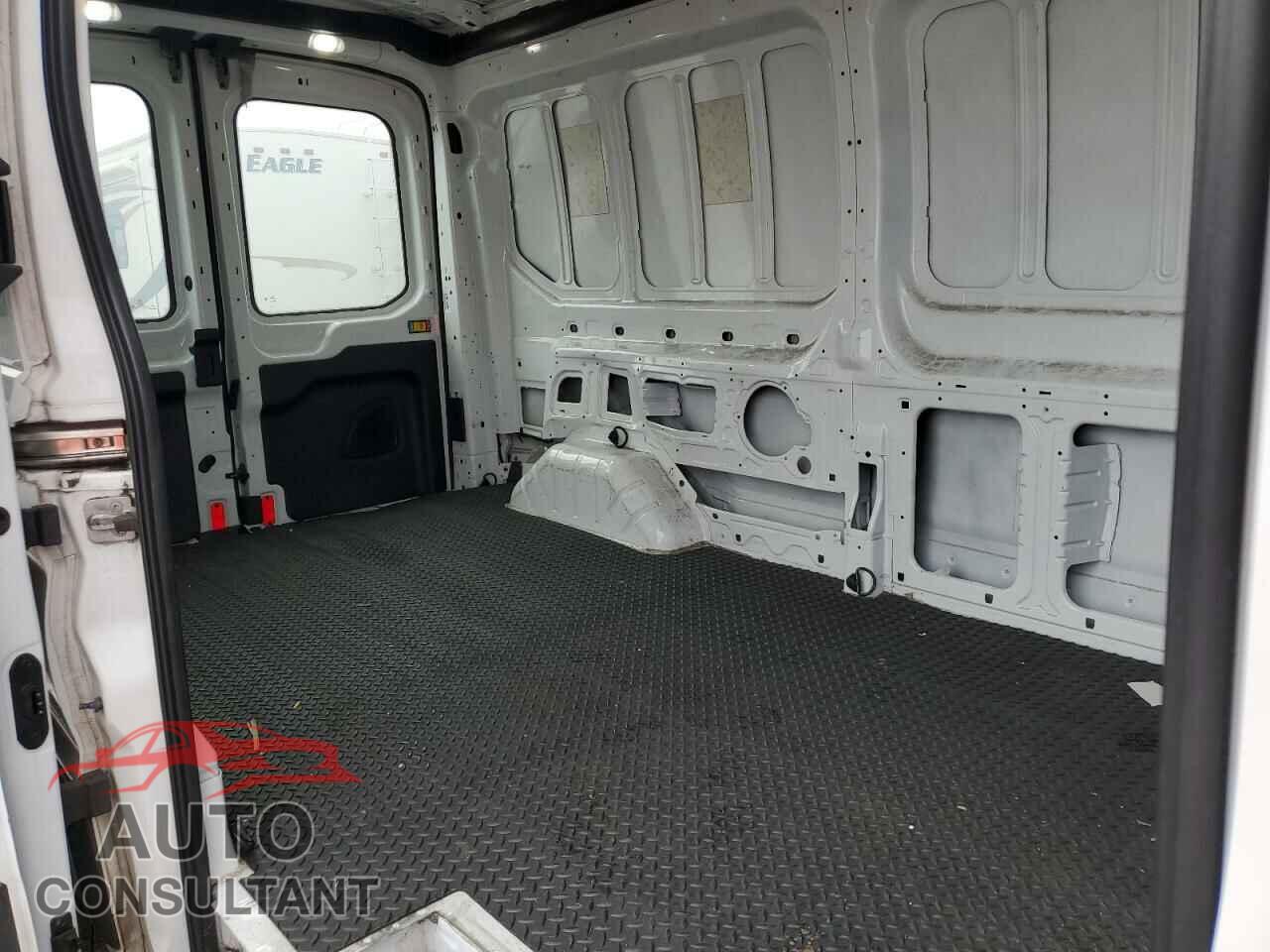 FORD TRANSIT 2018 - 1FTYR2CM2JKB34520
