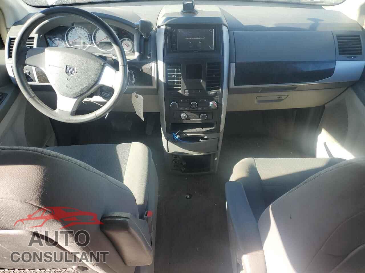 DODGE CARAVAN 2010 - 2D4RN5D15AR341204