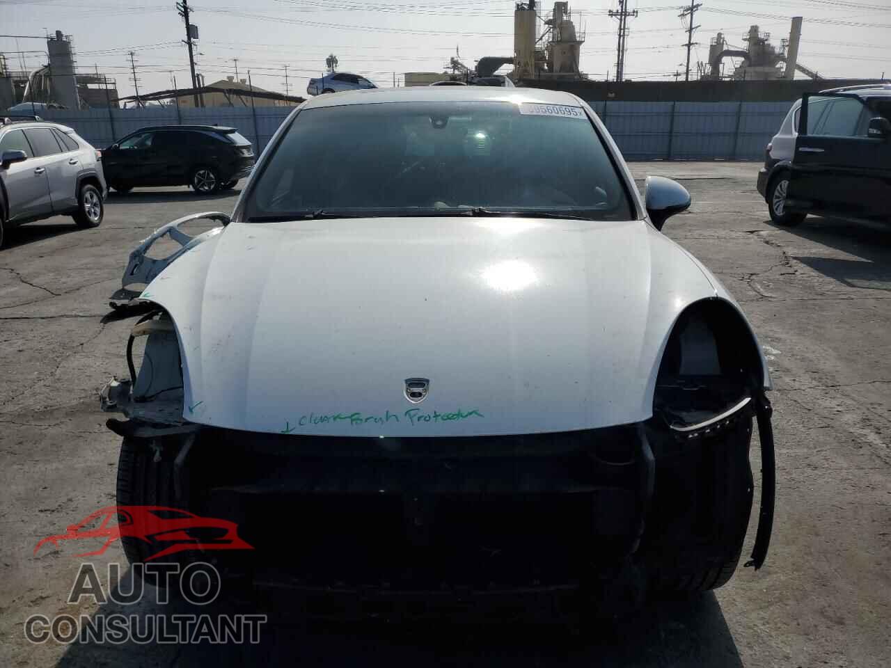 PORSCHE CAYENNE 2016 - WP1AA2A26GKA11059