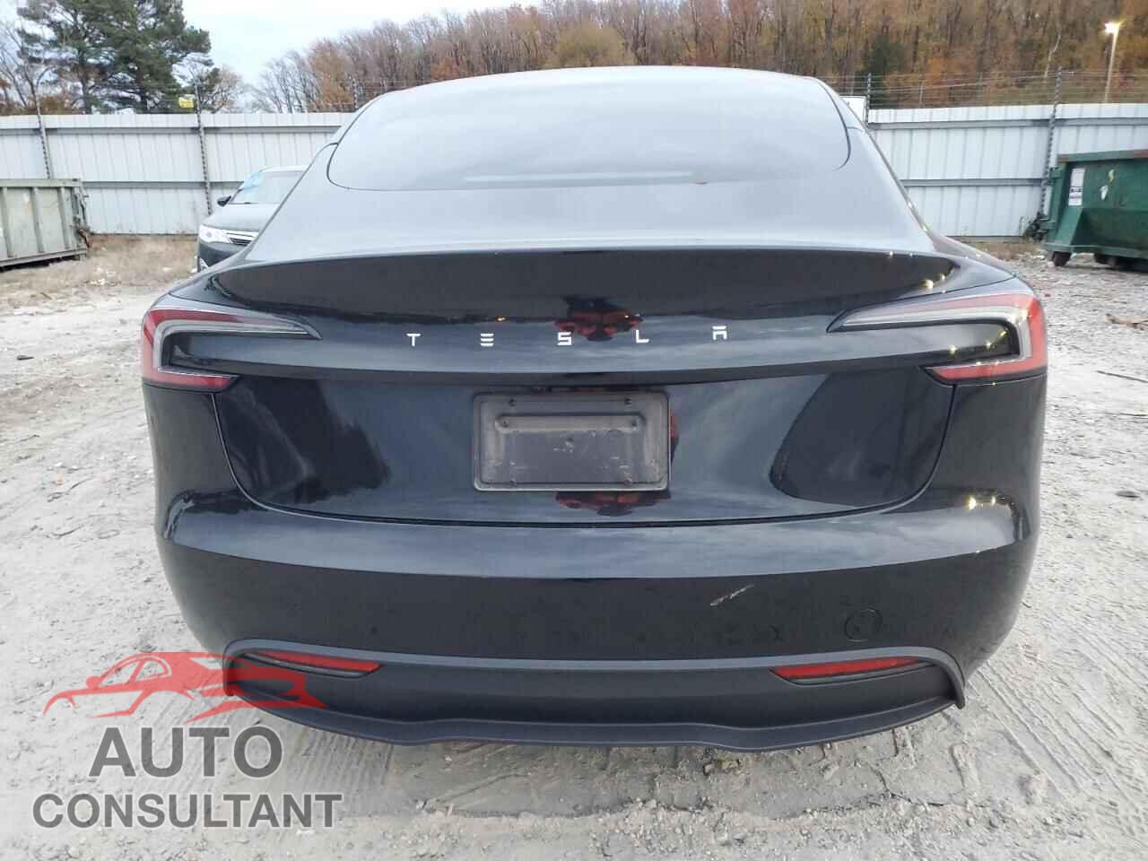 TESLA MODEL 3 2024 - 5YJ3E1EA0RF770901