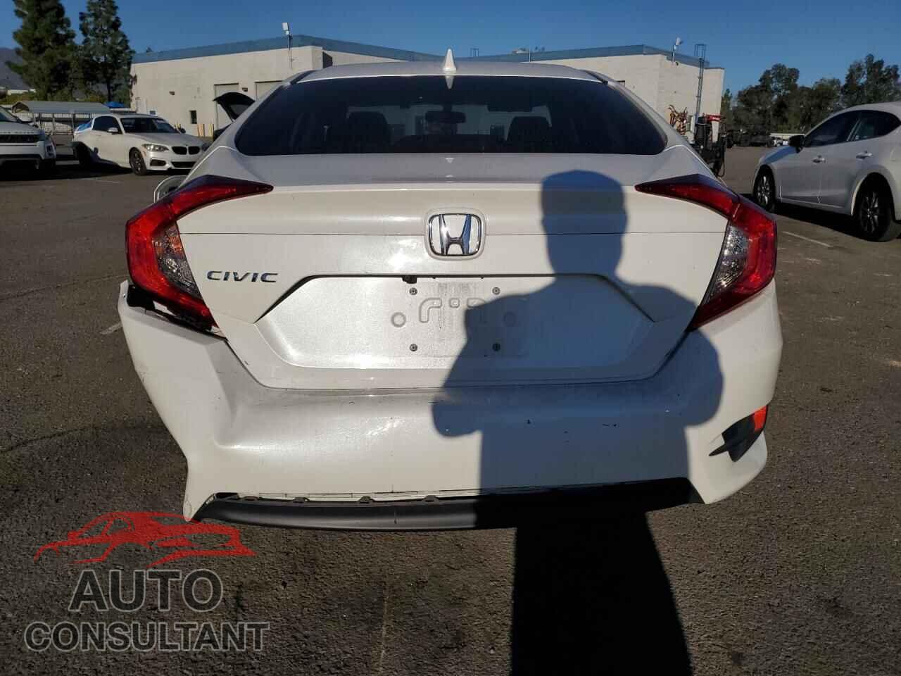 HONDA CIVIC 2018 - 19XFC2F7XJE207750