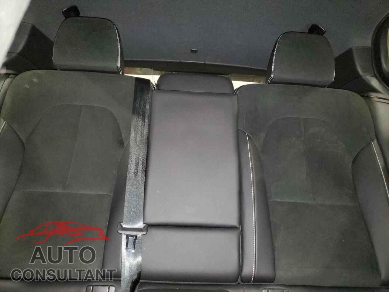VOLVO XC40 2022 - YV4162UM3N2732255