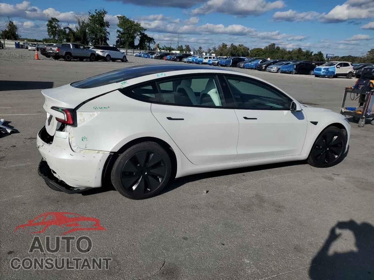 TESLA MODEL 3 2024 - 5YJ3E1EAXRF801913