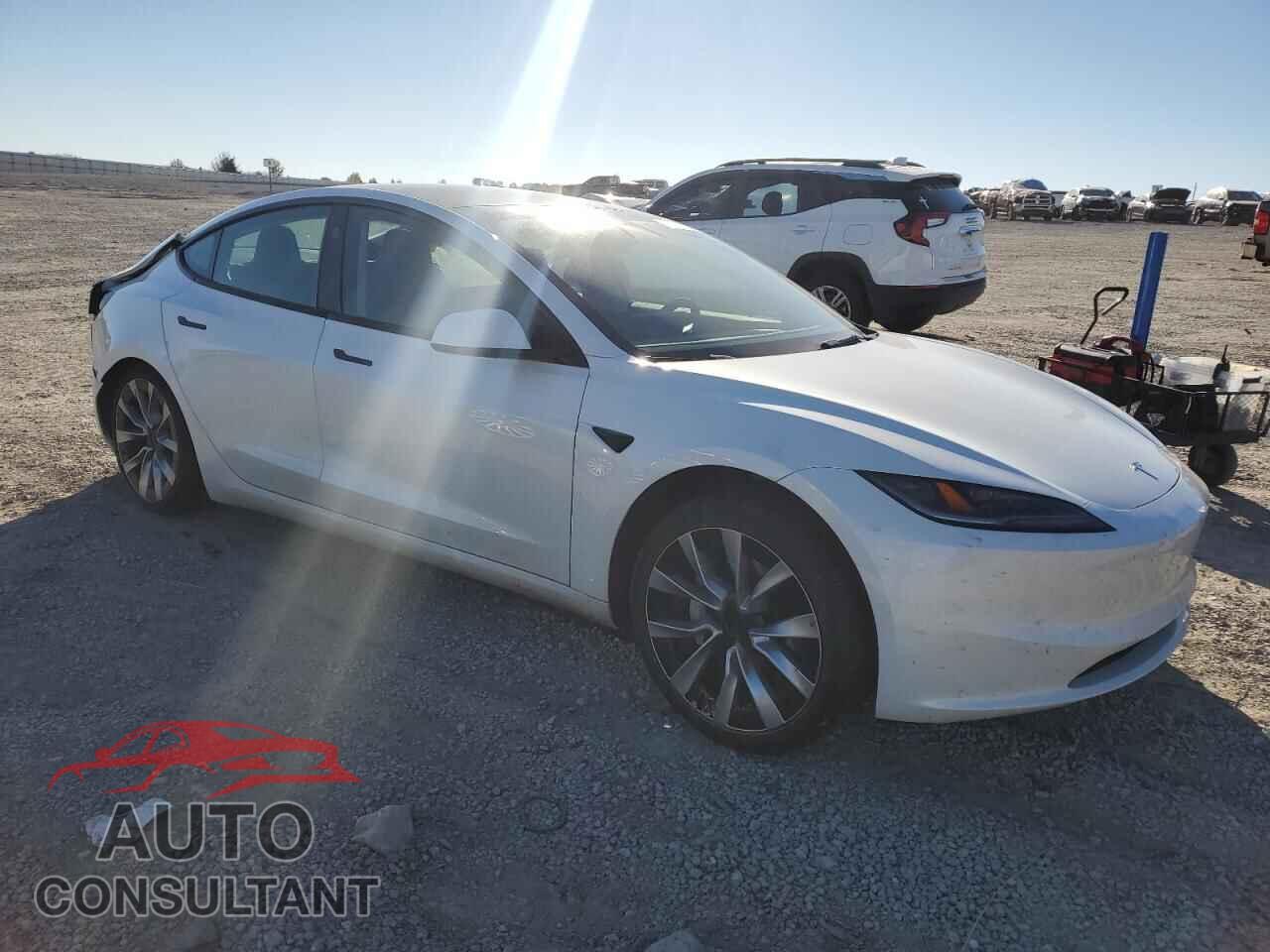 TESLA MODEL 3 2024 - 5YJ3E1EA2RF733770