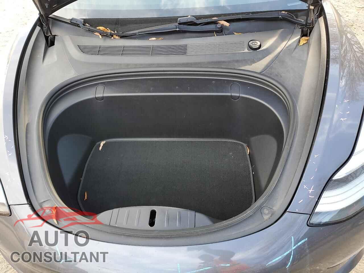 TESLA MODEL 3 2018 - 5YJ3E1EB3JF149052