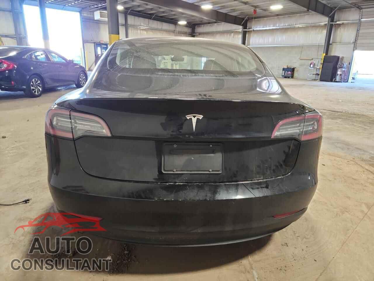 TESLA MODEL 3 2023 - 5YJ3E1EA0PF446859