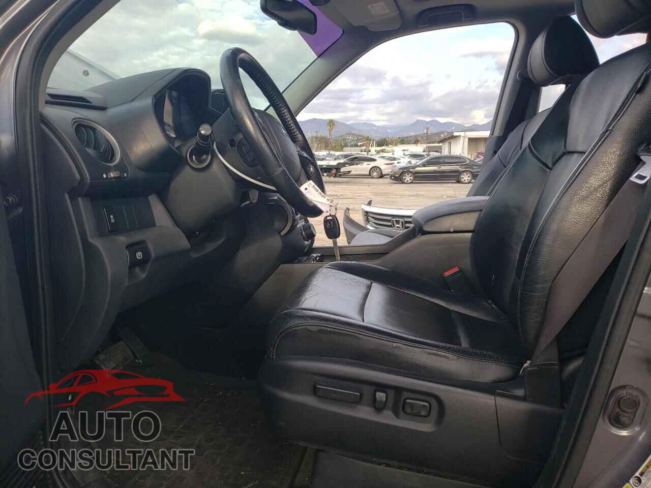 HONDA PILOT 2015 - 5FNYF3H63FB004310