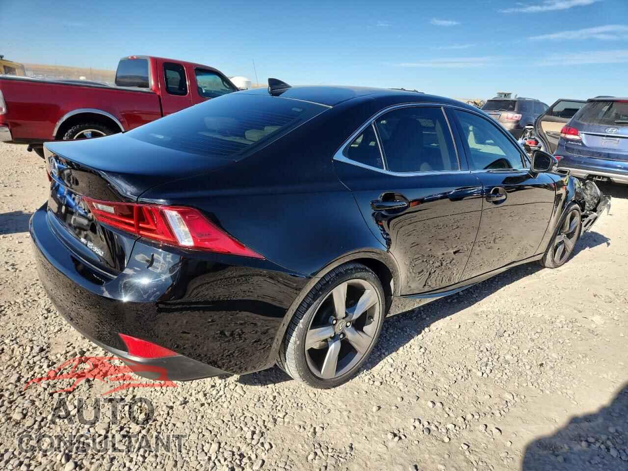 LEXUS IS 2014 - JTHCE1D23E5000521