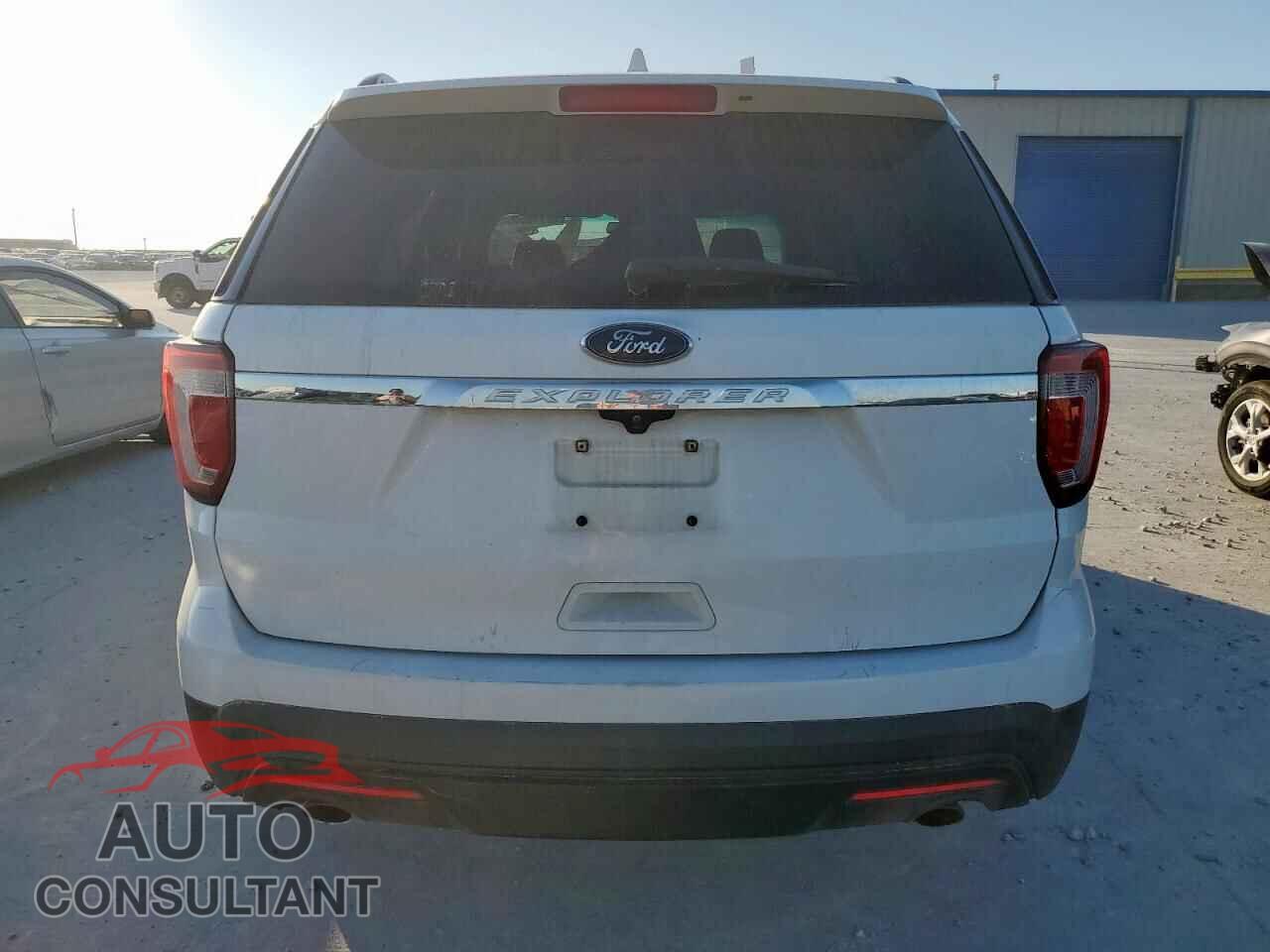 FORD EXPLORER 2017 - 1FM5K7B8XHGB39143