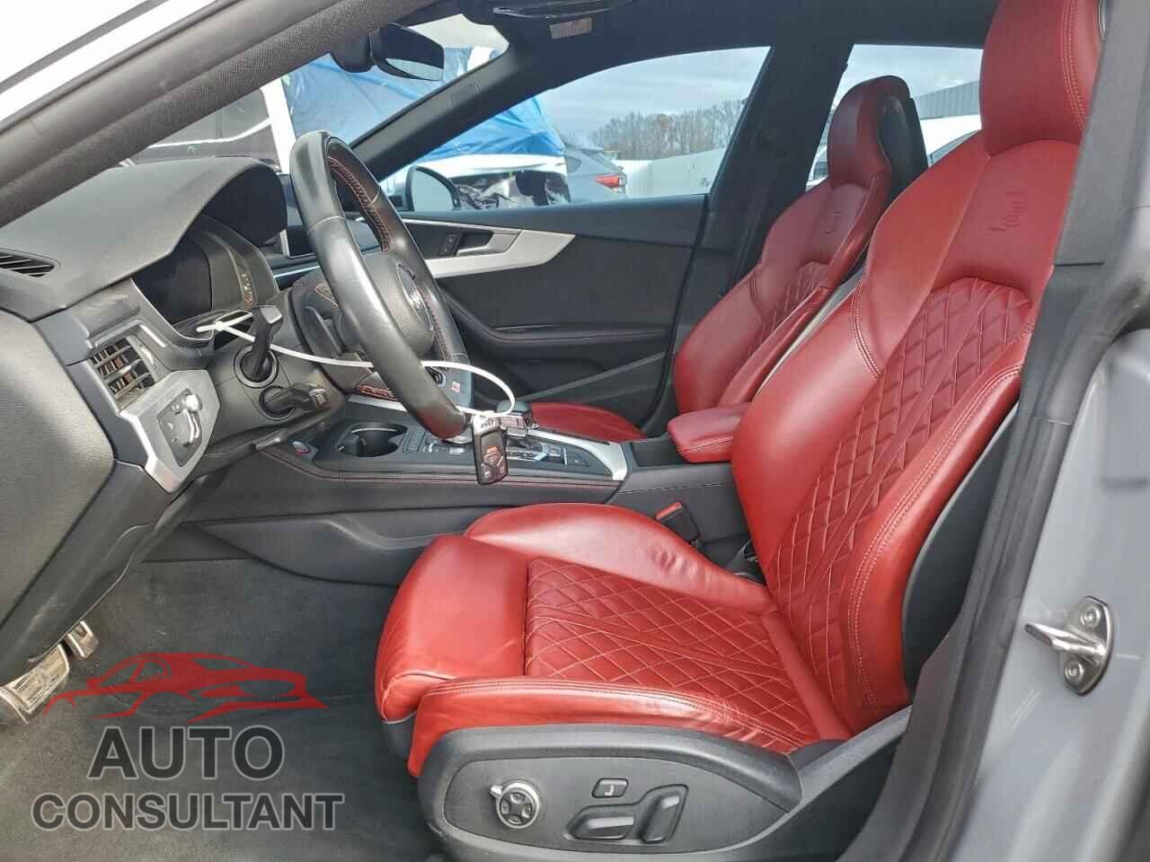 AUDI S5/RS5 2018 - WAUC4CF5XJA011117