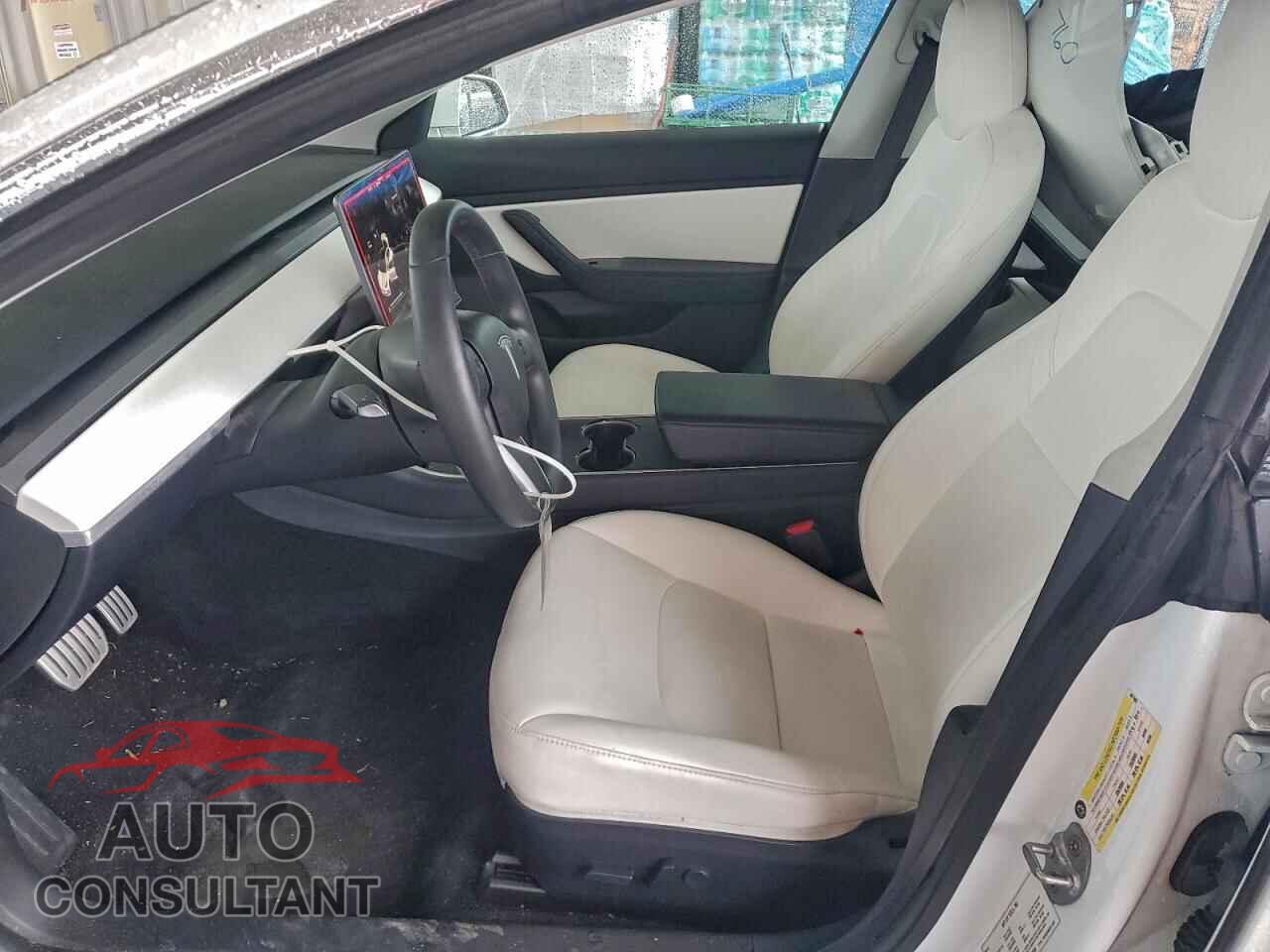 TESLA MODEL 3 2019 - 5YJ3E1EB3KF487309