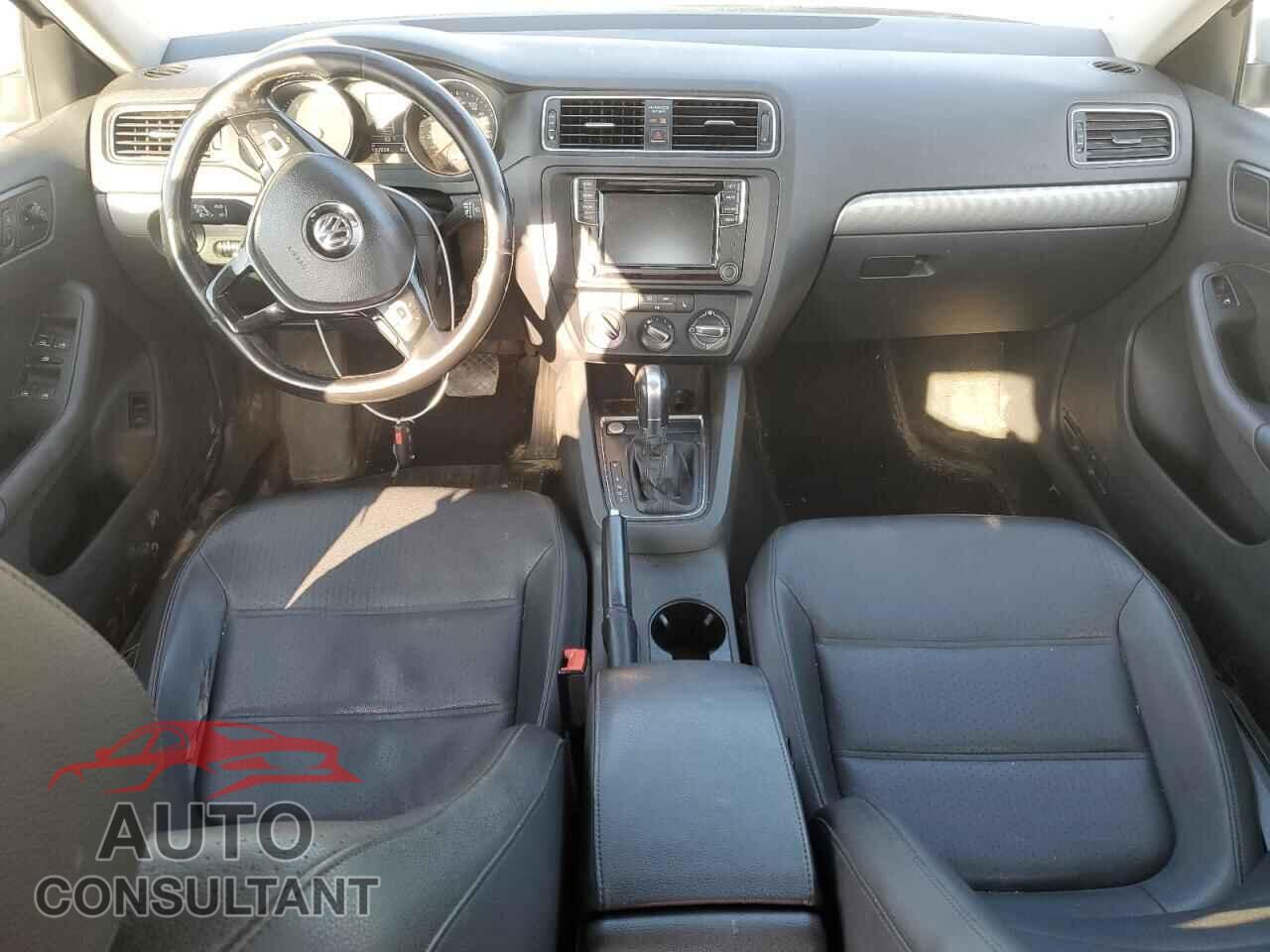 VOLKSWAGEN JETTA 2017 - 3VWDB7AJ9HM314456