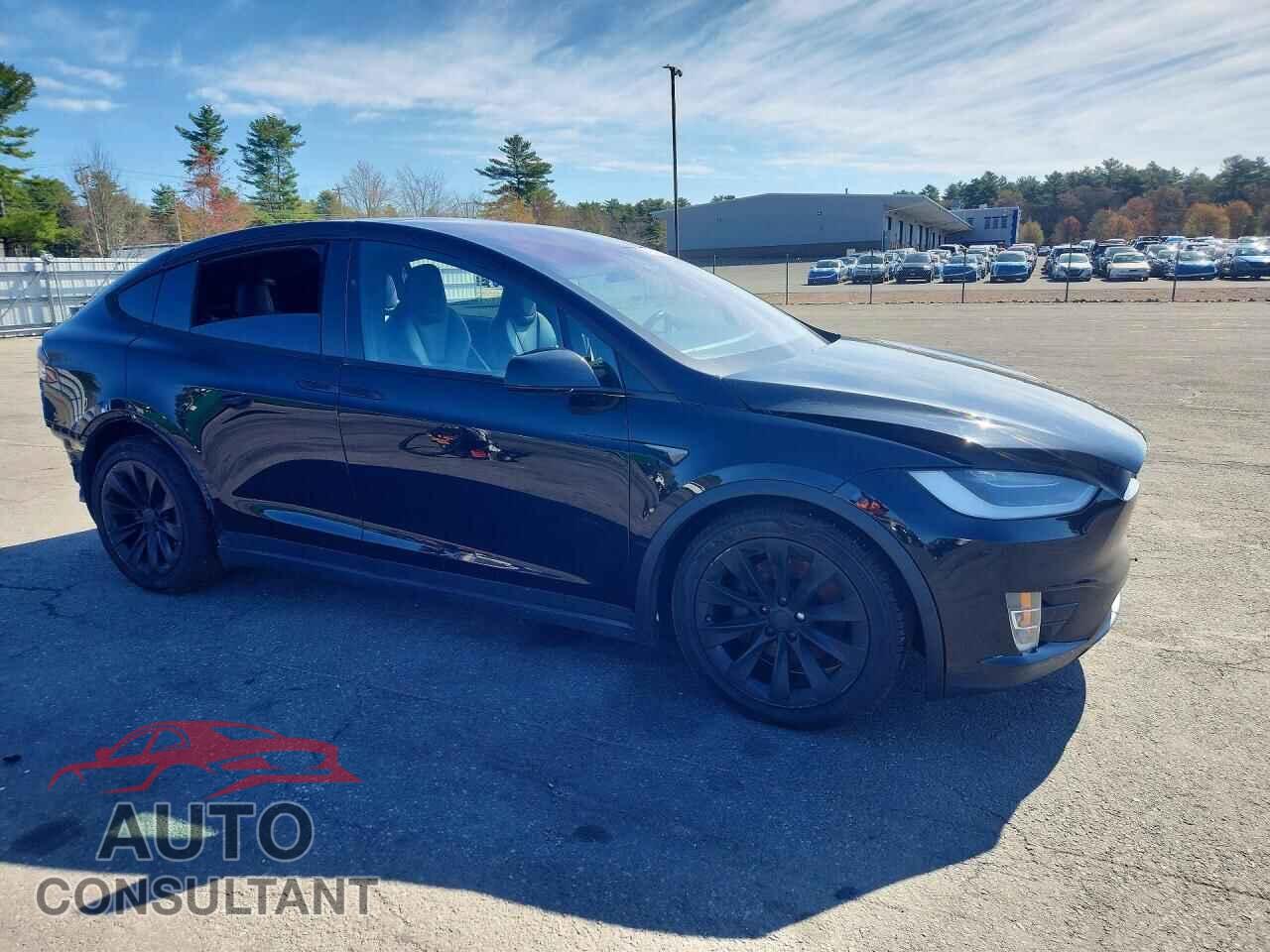 TESLA MODEL X 2018 - 5YJXCBE21JF103880