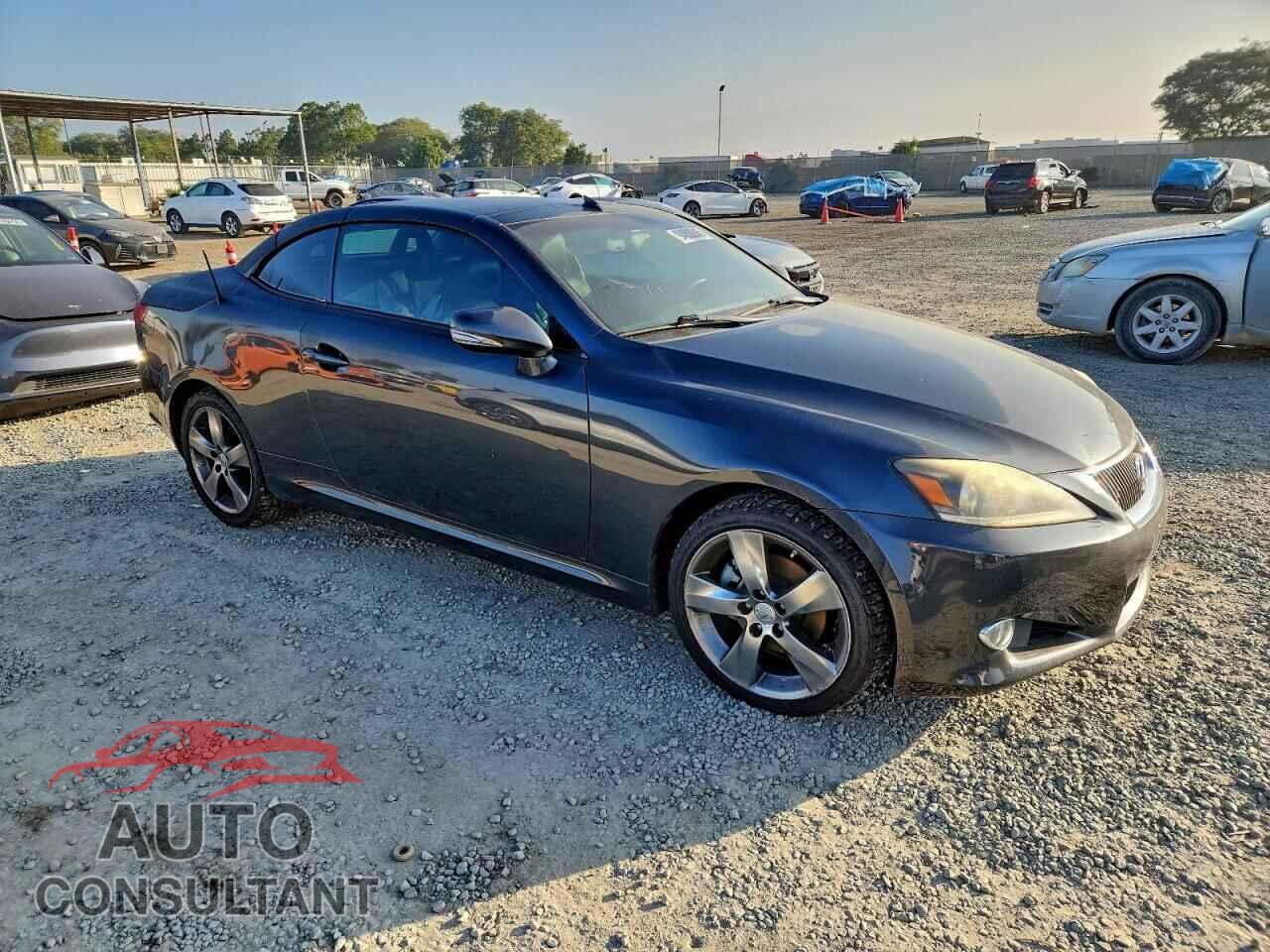 LEXUS IS 2011 - JTHFF2C24B2517230