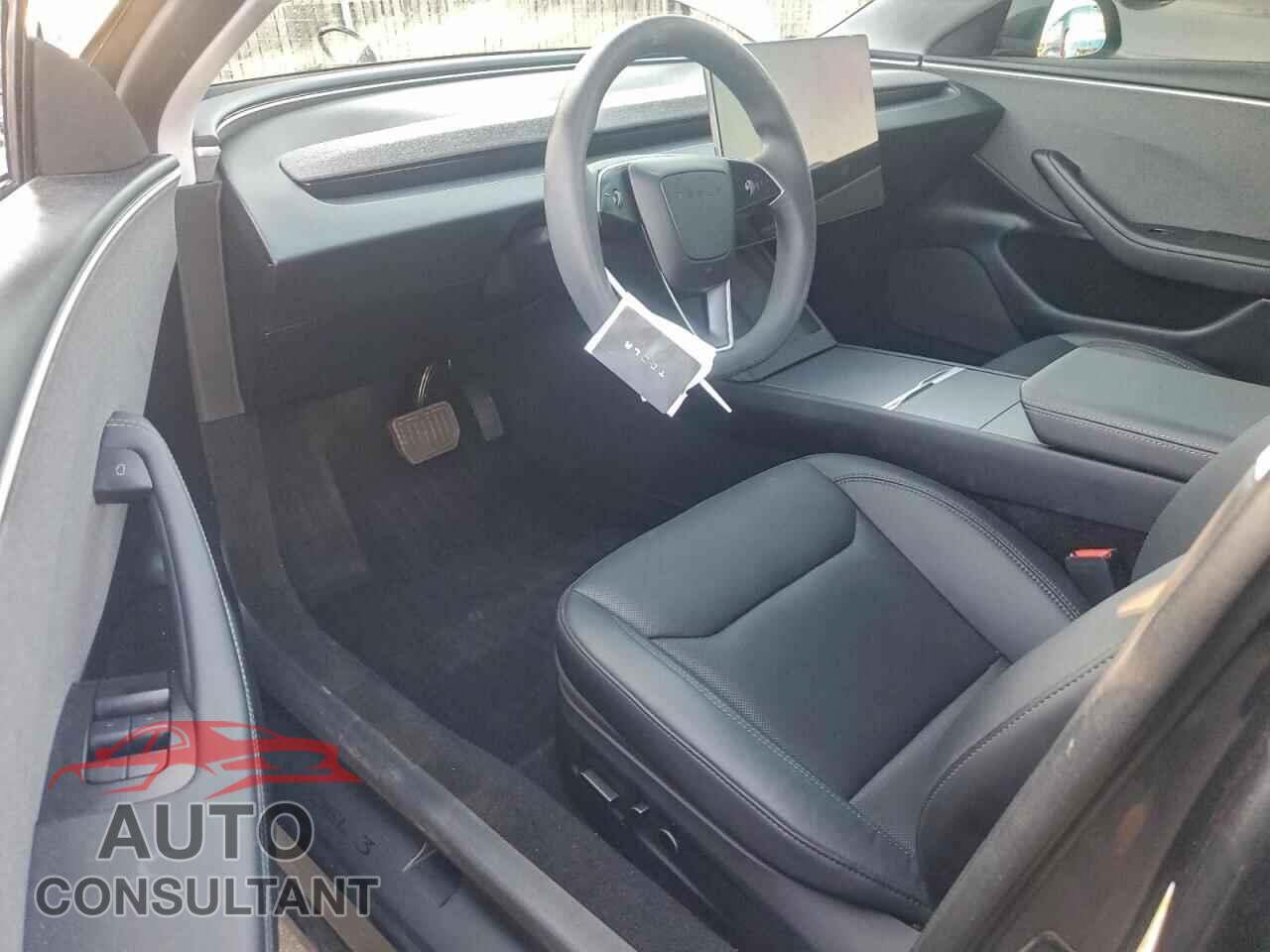 TESLA MODEL 3 2024 - 5YJ3E1EA6RF718088