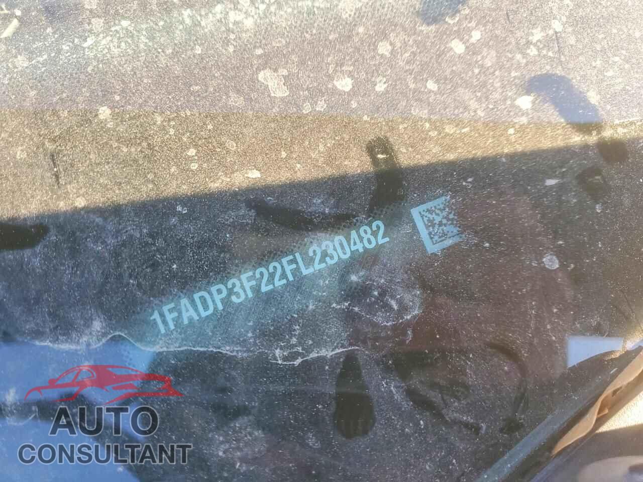 FORD FOCUS 2015 - 1FADP3F22FL230482