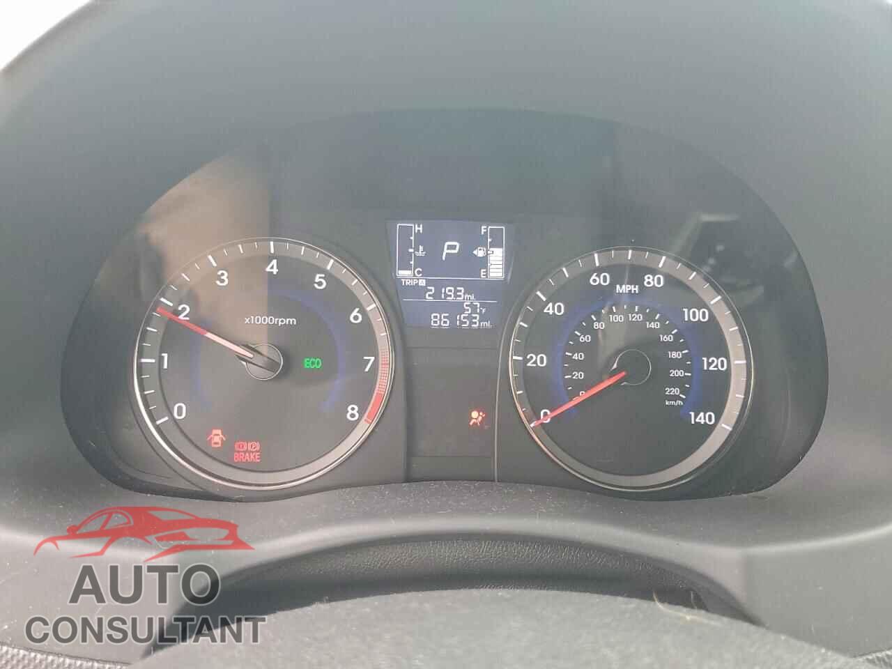 HYUNDAI ACCENT 2017 - KMHCT4AEXHU306516