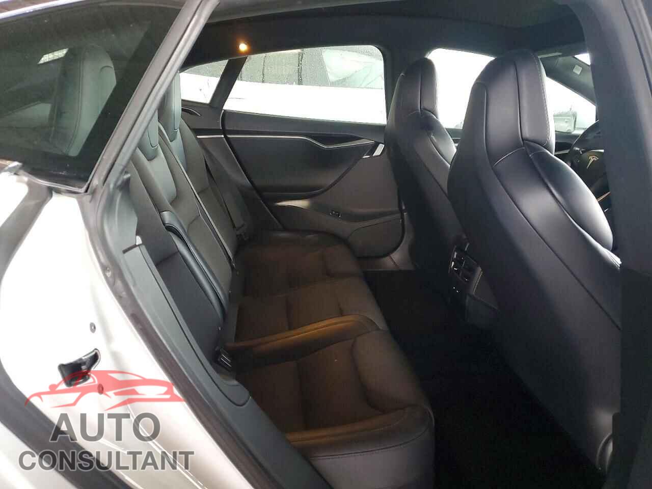 TESLA MODEL S 2018 - 5YJSA1E25JF281821
