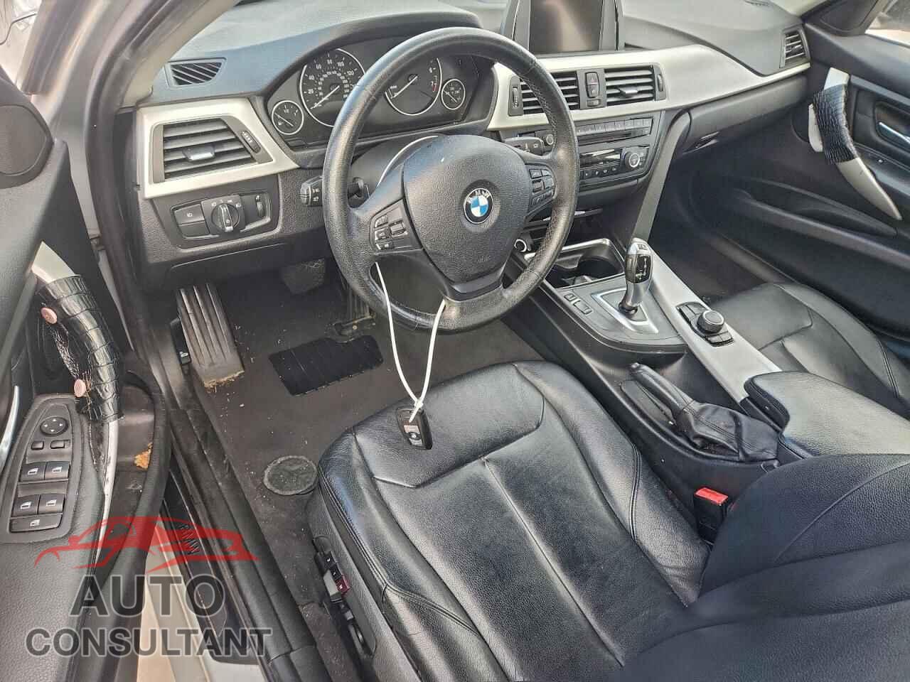 BMW 3 SERIES 2012 - WBA3A5C56CF258634
