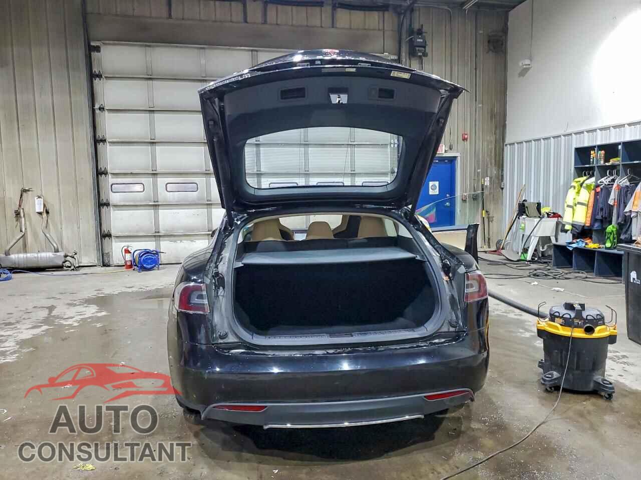 TESLA MODEL S 2015 - 5YJSA1H29FF091149