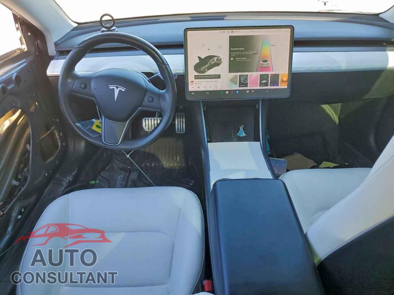 TESLA MODEL 3 2019 - 5YJ3E1EB5KF236680