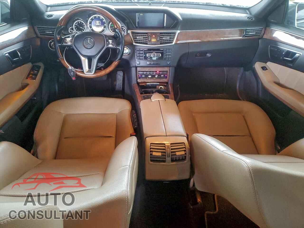 MERCEDES-BENZ E-CLASS 2012 - WDDHF5KB3CA544106