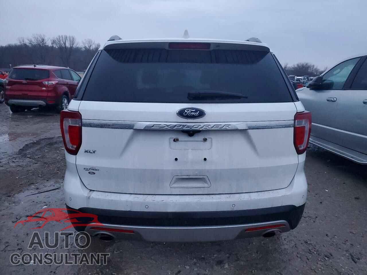 FORD EXPLORER 2017 - 1FM5K7D8XHGC30927