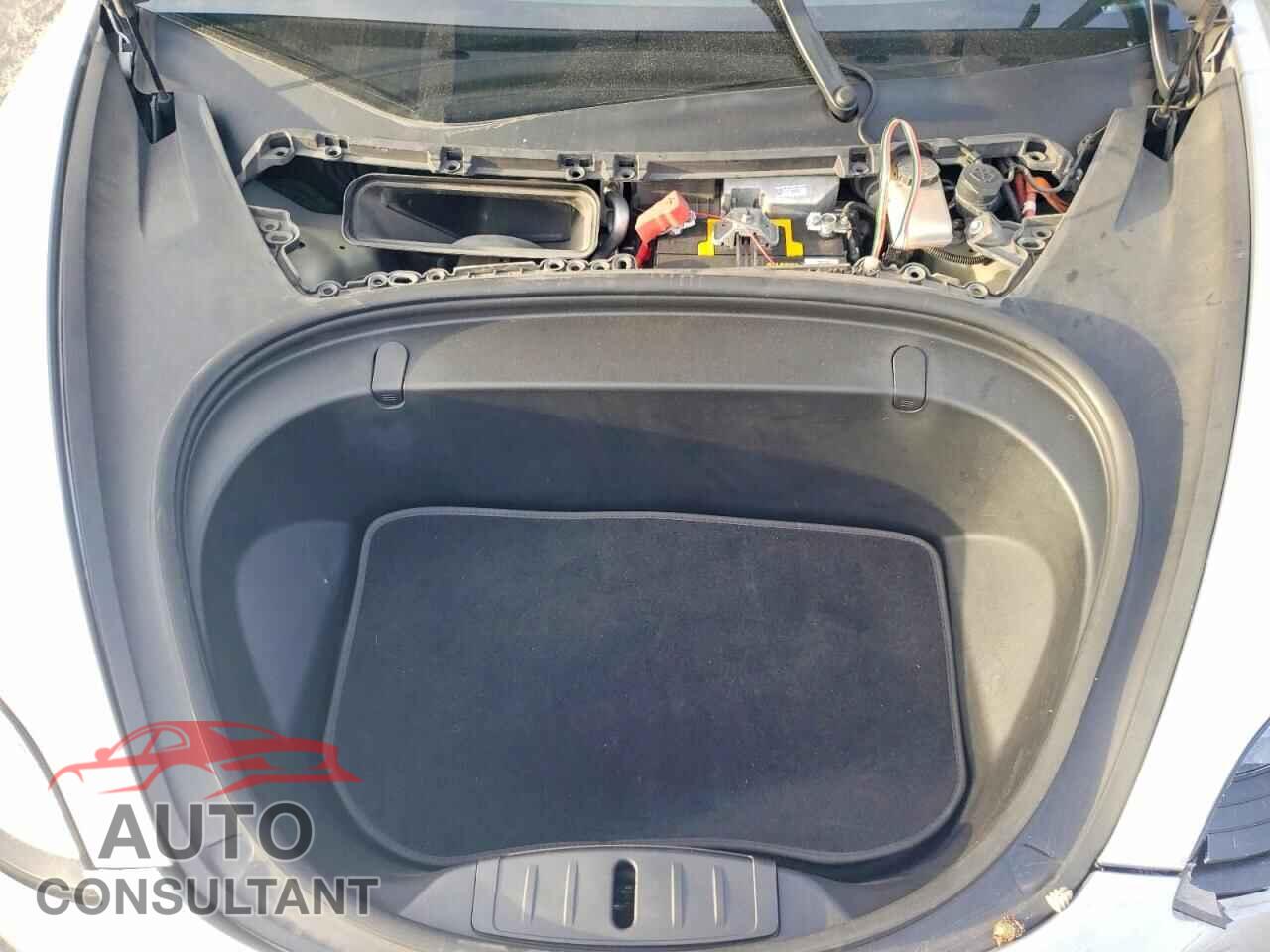TESLA MODEL 3 2018 - 5YJ3E1EA4JF095316