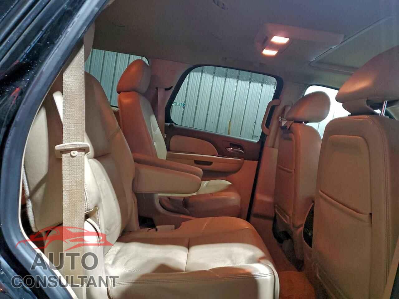 CHEVROLET TAHOE 2013 - 1GNSKCE08DR253184