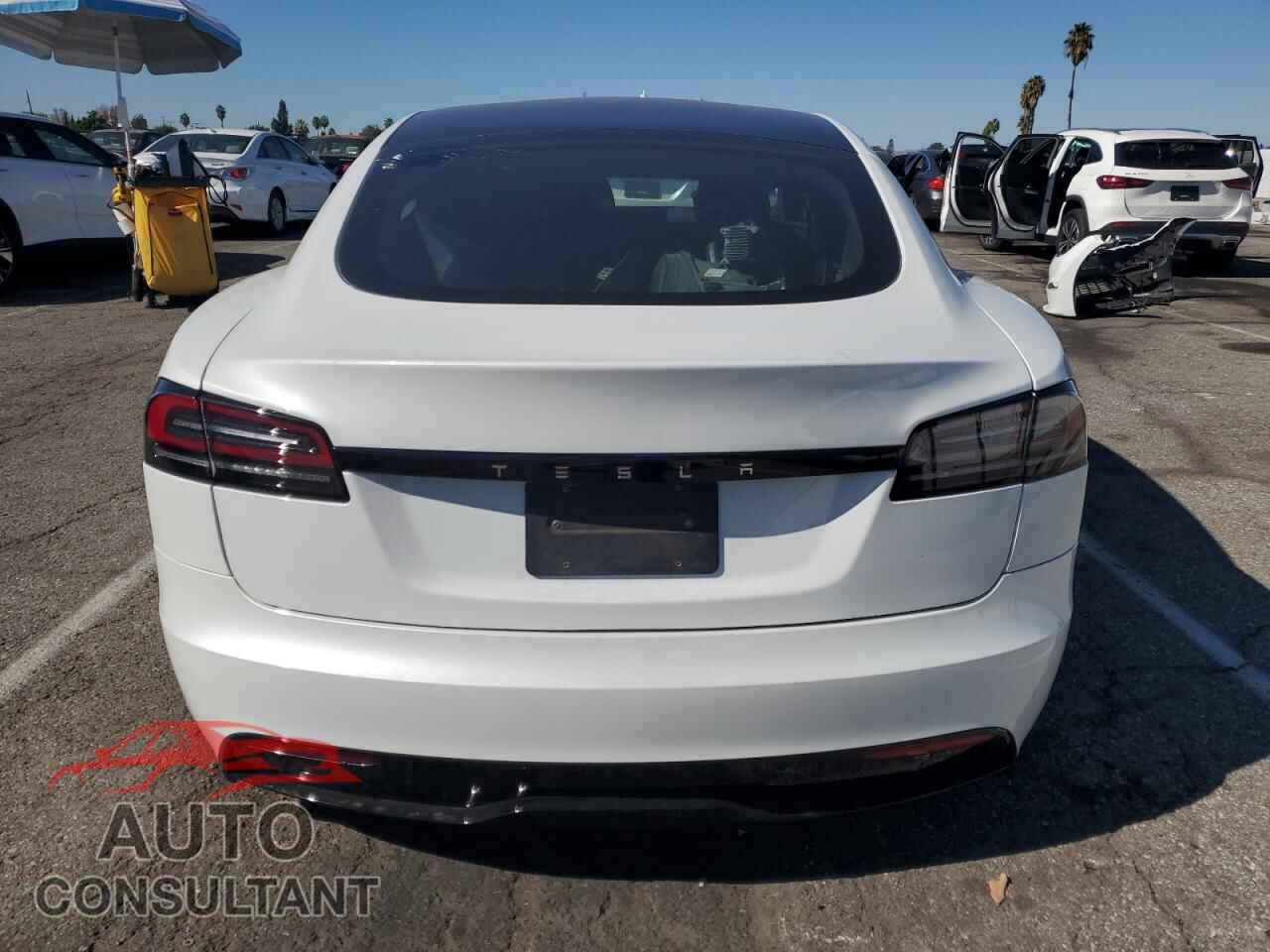 TESLA MODEL S 2023 - 5YJSA1E59PF526123