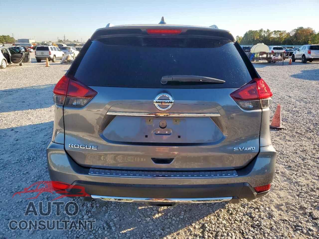 NISSAN ROGUE 2017 - KNMAT2MV6HP607441