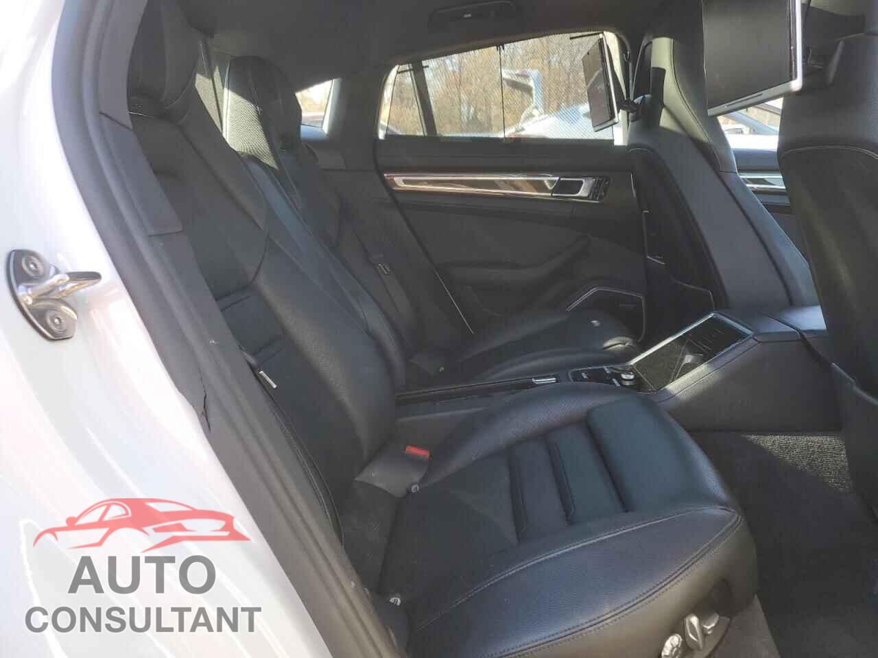 PORSCHE PANAMERA 2018 - WP0AA2A7XJL102897