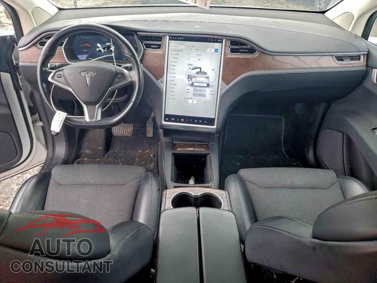 TESLA MODEL X 2016 - 5YJXCAE23GF004965